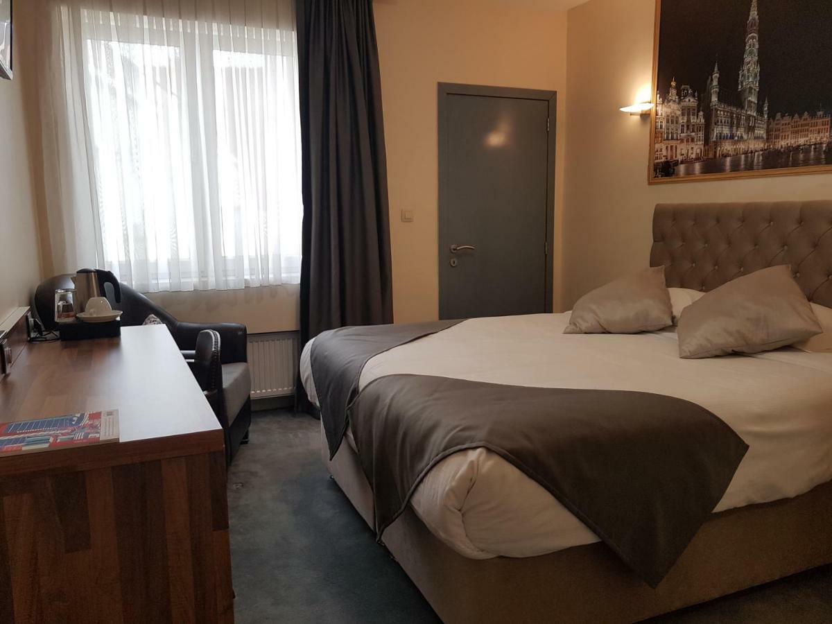Hotel Meribel Saint-Josse-ten-Noode ภายนอก รูปภาพ