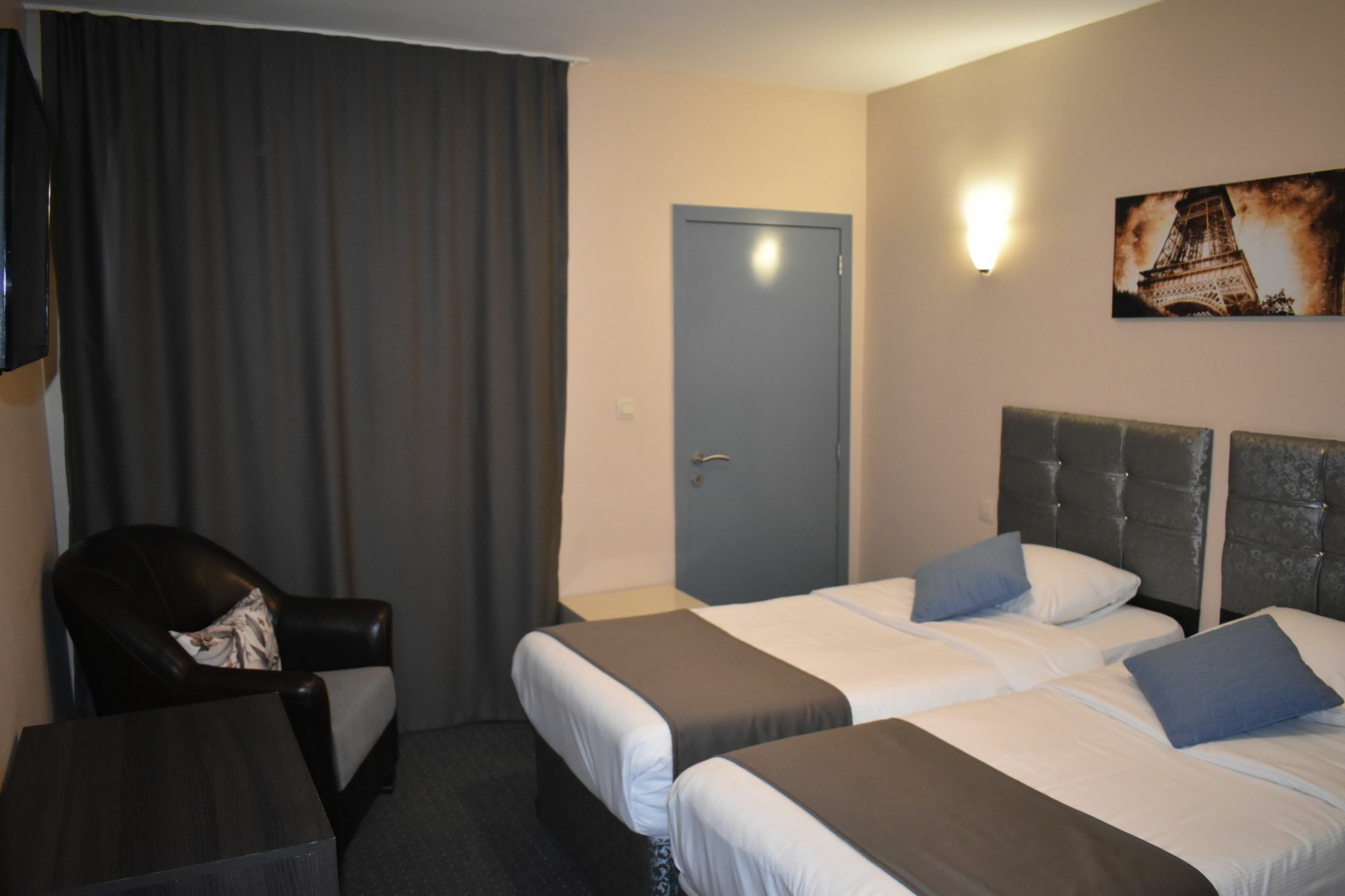 Hotel Meribel Saint-Josse-ten-Noode ภายนอก รูปภาพ