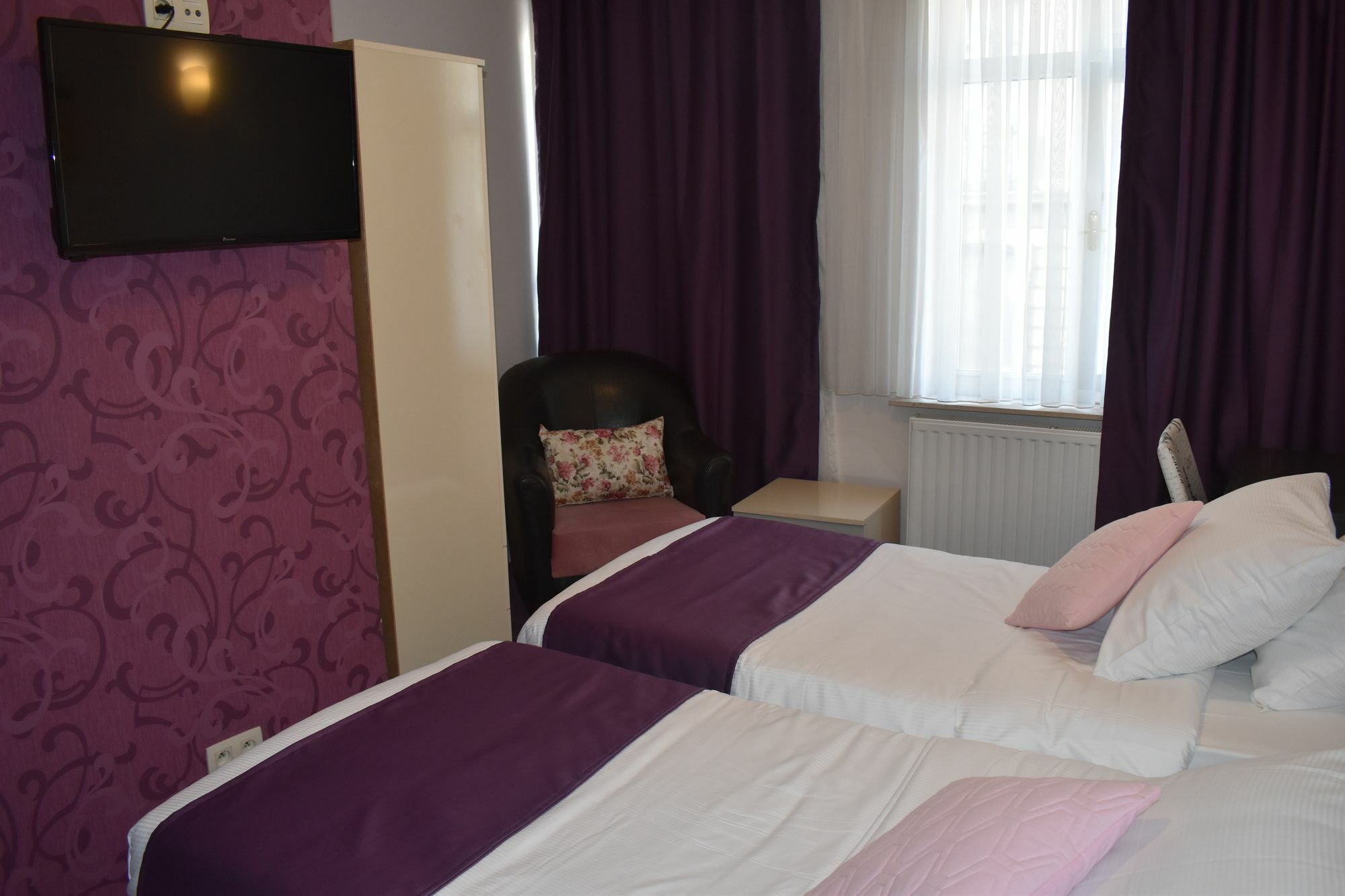 Hotel Meribel Saint-Josse-ten-Noode ภายนอก รูปภาพ